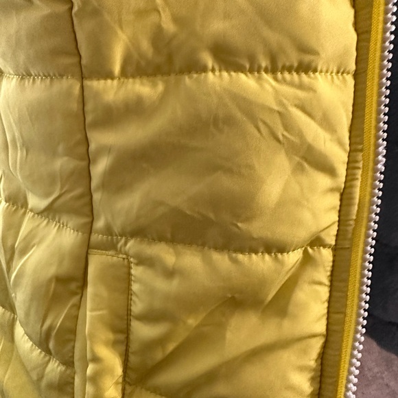 Reversible Yellow & Faux Fur Vest - Picture 9 of 11